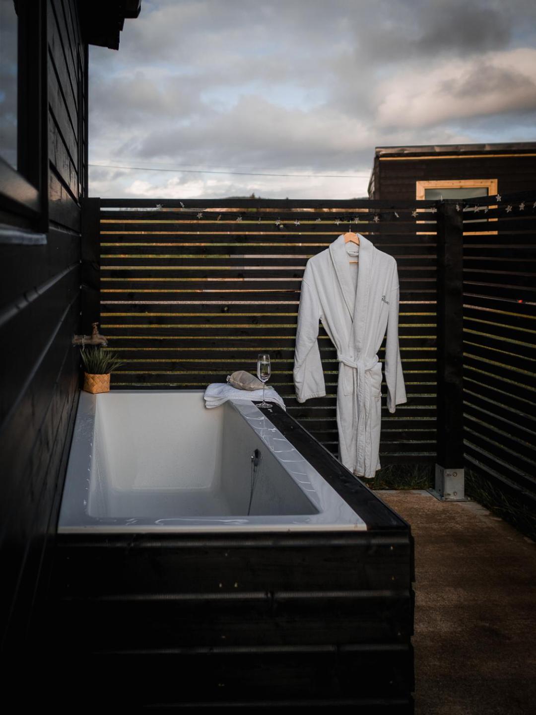 Wild Hideaways Luxury Lodges And Eco Spa Bantry Buitenkant foto